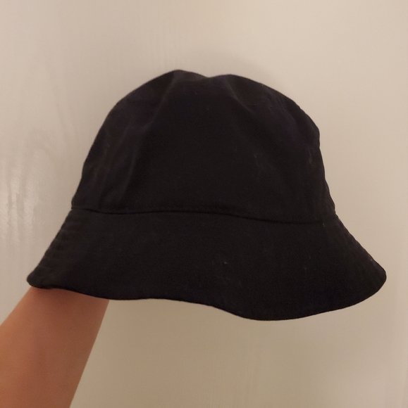 Tom and Jerry Bucket Hat - Picture 2 of 3